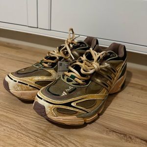 Adidas Cos supernovas